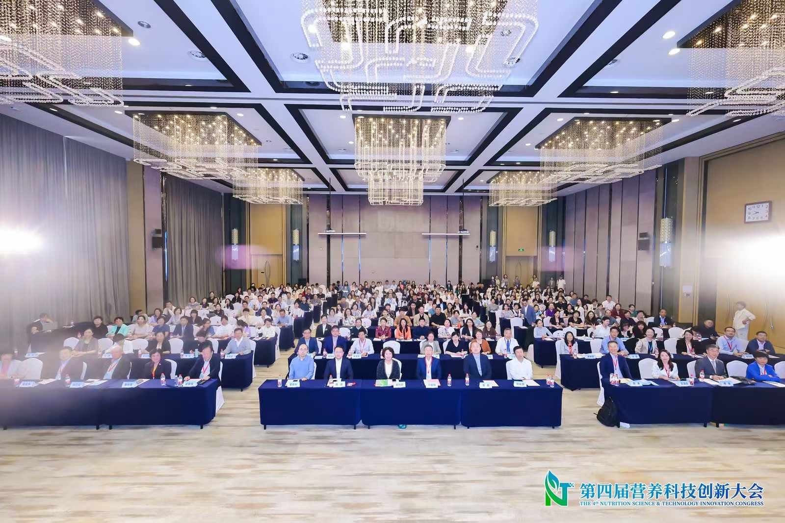 朴食科技亮相营养科技创新大会,AI赋能智慧食堂引领用户健康管理(图1) 朴食科技亮相营养科技创新大会,AI赋能智慧食堂引领用户健康管理(图1)